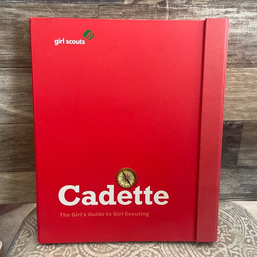 Girl Scouts Cadette The Girls Guide to Girl Scouting Handbook Binder Grades 6-8